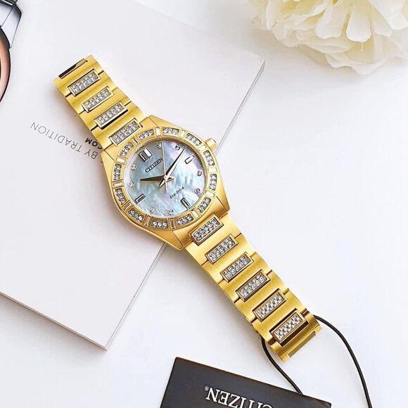 New! Citizen Diamond 34mm Authentic Ladies Watch! WOW!